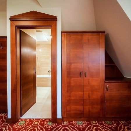 Hotel Fortna Chrudim Quarto foto