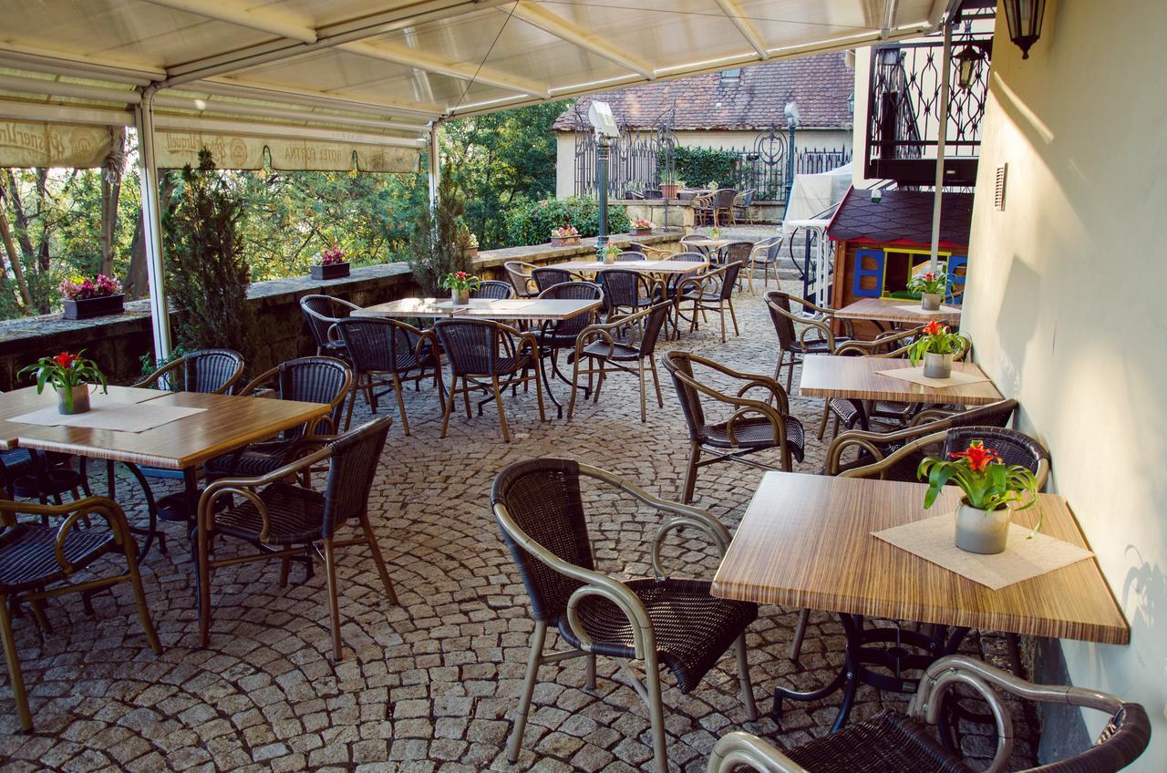 Hotel Fortna Chrudim Exterior foto